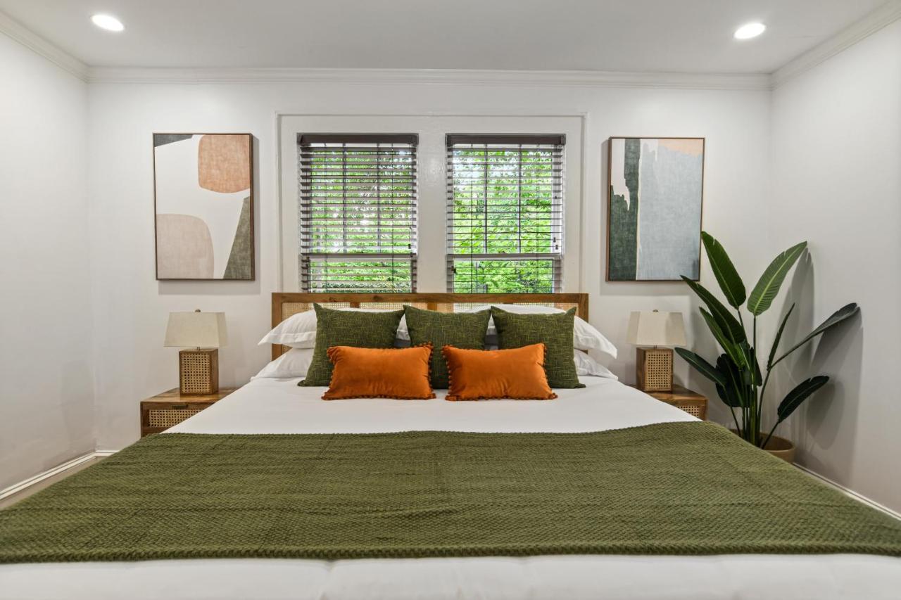 Sun Lit Bungalow With Good Vibes And Lots Of Wine - Designedbydom 亚特兰大 外观 照片
